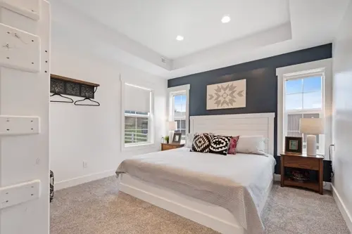 Farmhouse bedroom